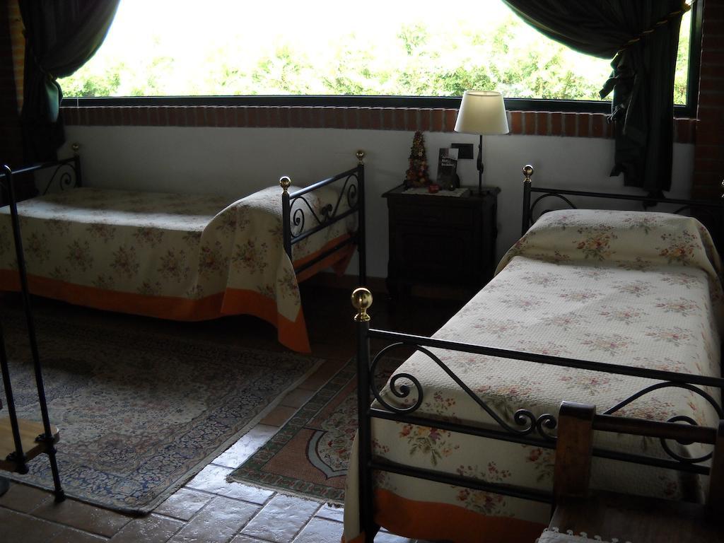 Agriturismo Maiocchi Villa Borgarello Szoba fotó