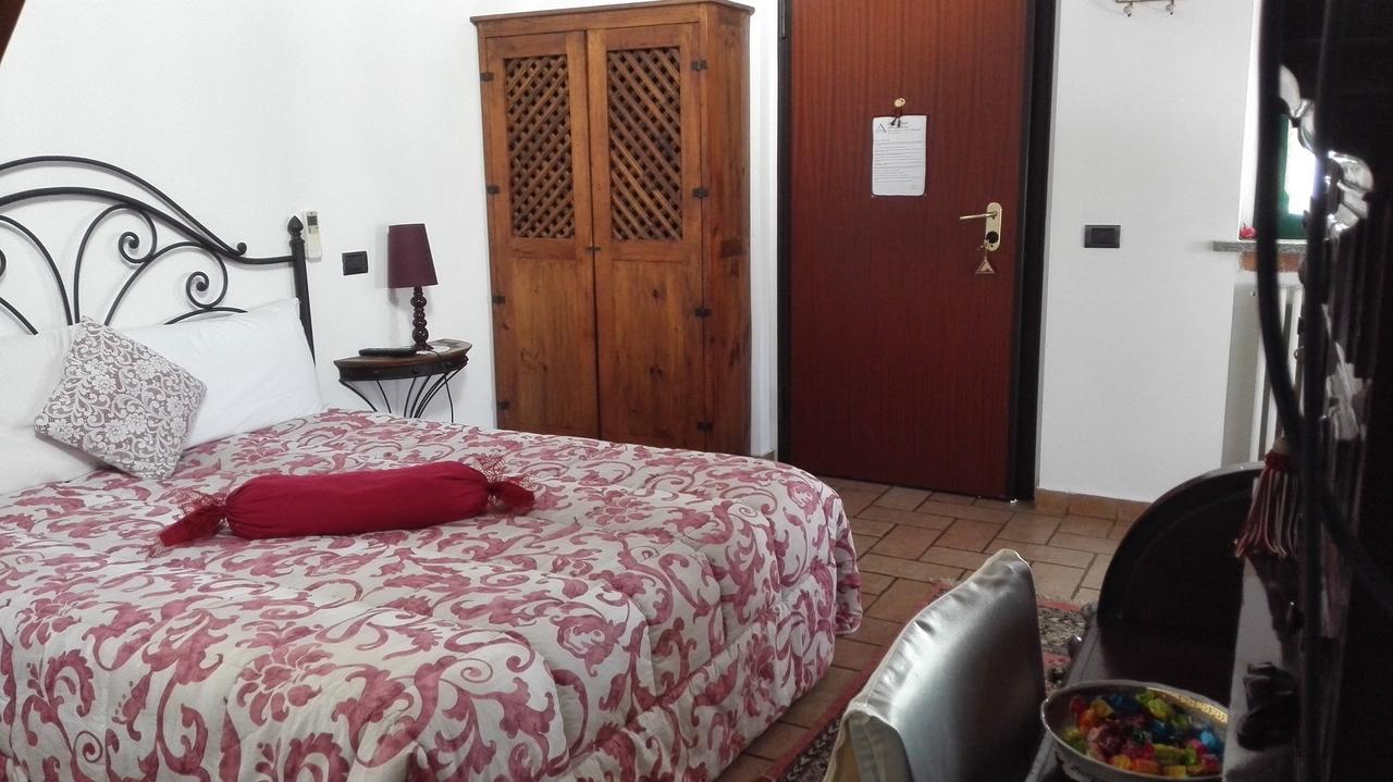 Agriturismo Maiocchi Villa Borgarello Szoba fotó